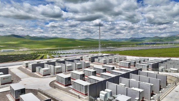 2026应急电源行业：技术、应用与模式三重驱动(图1)